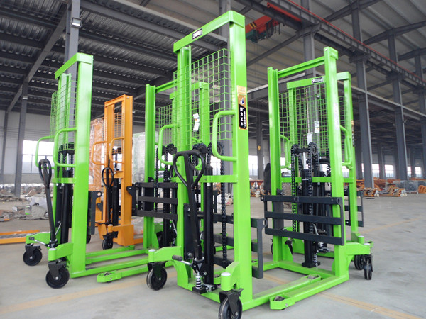 手動堆高車價格可致電聯系客服了解--河北東圣吊索具制造有限公司--小型攪拌機|石材夾具|液壓堆高車|手動叉車 手動堆高車價格可致電聯系客服了解--河北東圣吊索具制造有限公司--小型攪拌機|石材夾具|液壓堆高車|手動叉車