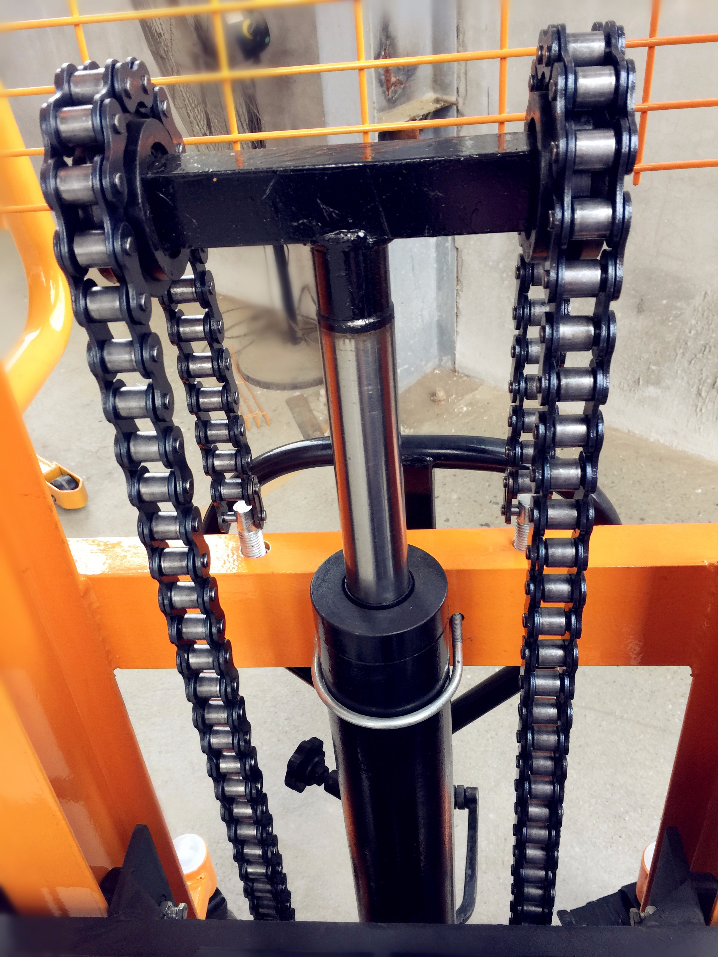 多功能1噸手動(dòng)液壓搬運(yùn)車(加重加厚型),廠家供應(yīng)-河北東圣吊索具制造有限公司-石材夾具_(dá)小型攪拌機(jī)_手動(dòng)叉車_液壓堆高車 多功能1噸手動(dòng)液壓搬運(yùn)車(加重加厚型),廠家供應(yīng)-河北東圣吊索具制造有限公司-石材夾具_(dá)小型攪拌機(jī)_手動(dòng)叉車_液壓堆高車