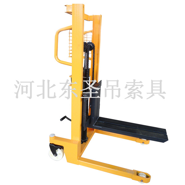 手動液壓堆高車維修主要部位細(xì)節(jié)展示--河北東圣吊索具制造有限公司--小型攪拌機(jī)|石材夾具|液壓堆高車|手動叉車 手動液壓堆高車維修主要部位細(xì)節(jié)展示--河北東圣吊索具制造有限公司--小型攪拌機(jī)|石材夾具|液壓堆高車|手動叉車