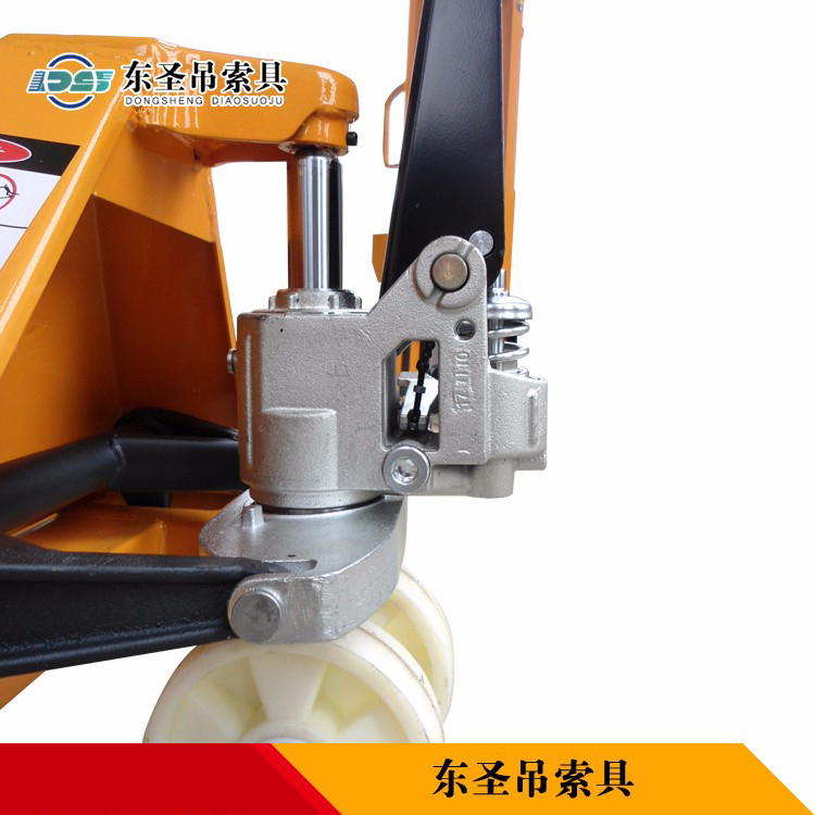 托盤(pán)搬運(yùn)車(chē)無(wú)法升降什么原因?--河北東圣吊索具制造有限公司 托盤(pán)搬運(yùn)車(chē)無(wú)法升降什么原因?--河北東圣吊索具制造有限公司