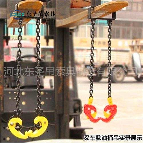 液壓堆高叉車與吊鉗配合使用作業現場--河北東圣吊索具制造有限公司--液壓堆高車|手動叉車|石材夾具|小型攪拌機 液壓堆高叉車與吊鉗配合使用作業現場--河北東圣吊索具制造有限公司--液壓堆高車|手動叉車|石材夾具|小型攪拌機